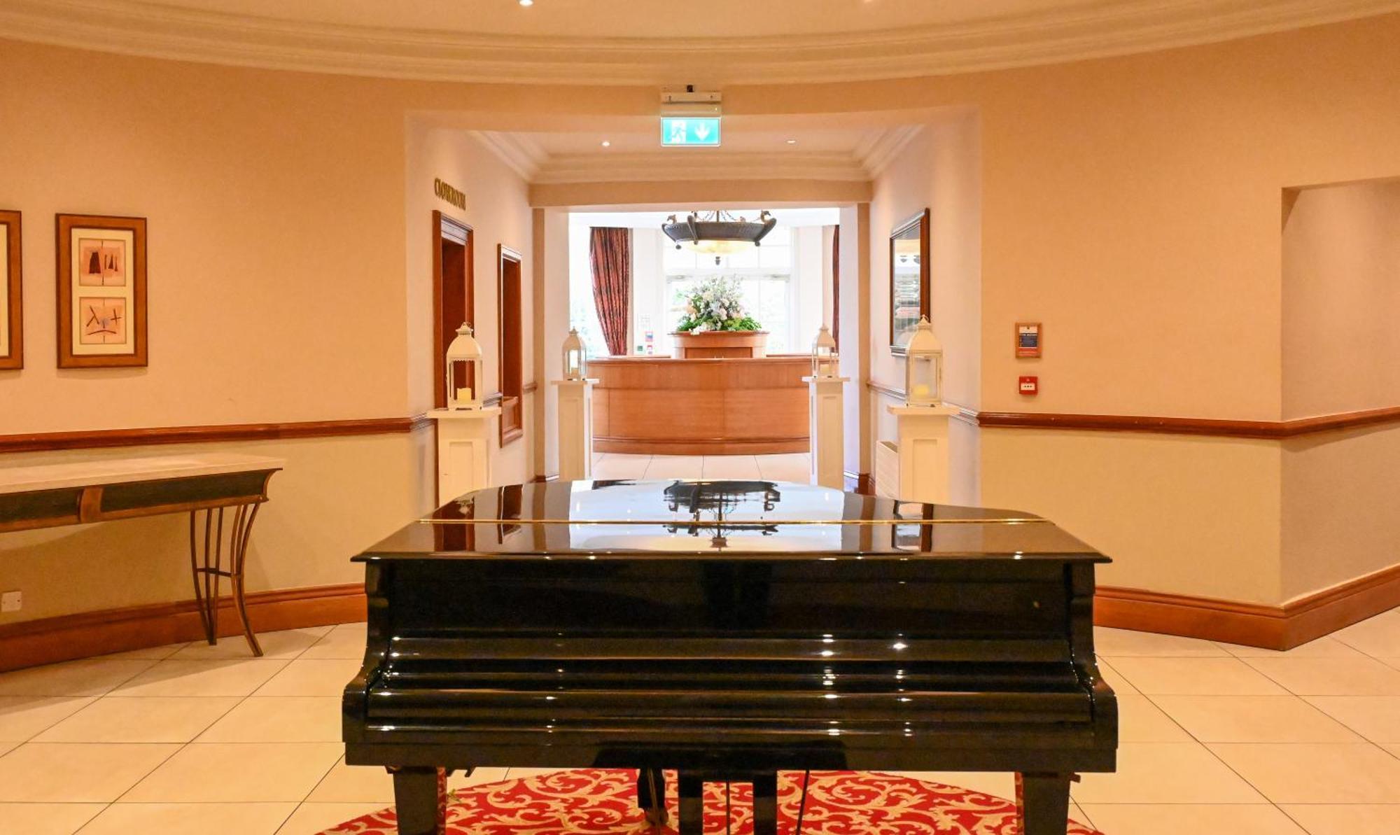 Mount Wolseley Hotel Spa & Golf Resort Tullow Exteriör bild